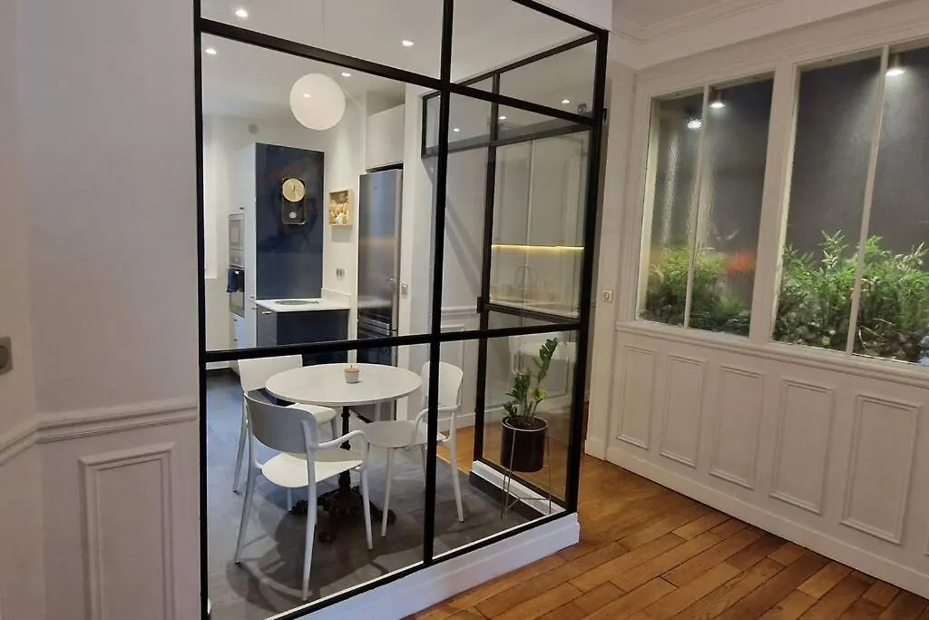 Magnifique Appartement De Charme Au Coeur De Paris